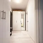 Apartamento Smart Living Plaza Bucareste
