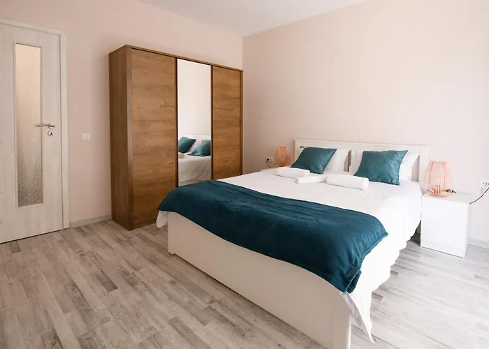 Smart Living Plaza Apartman *